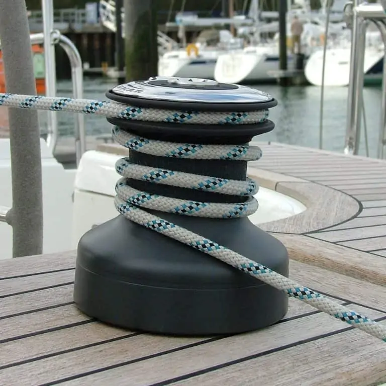 Lewmar Evo Self Tailing Winches - Marina