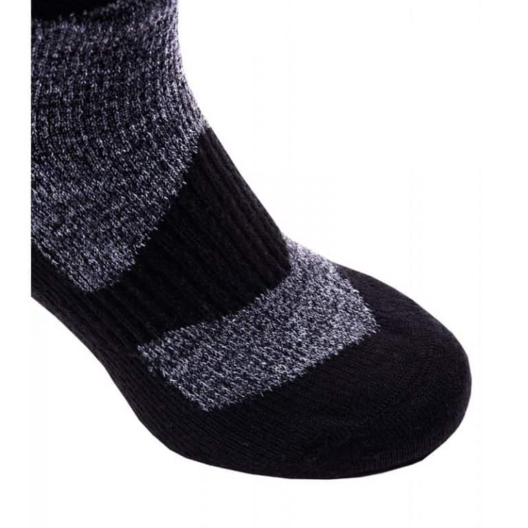 Sealskinz Walking Thin Ankle Sock - Dark Grey/Black