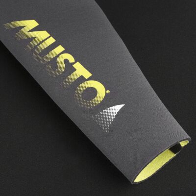 お買い得‼︎新品未使用 MUSTO thermohot ウェット トップスJr.M Musto Junior Medium Youth Championship Thermohot Neoprene