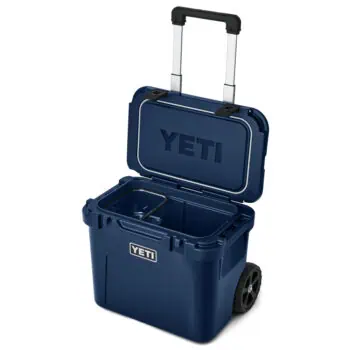 YETI Roadie 32 Wheeled Cool Box - Navy
